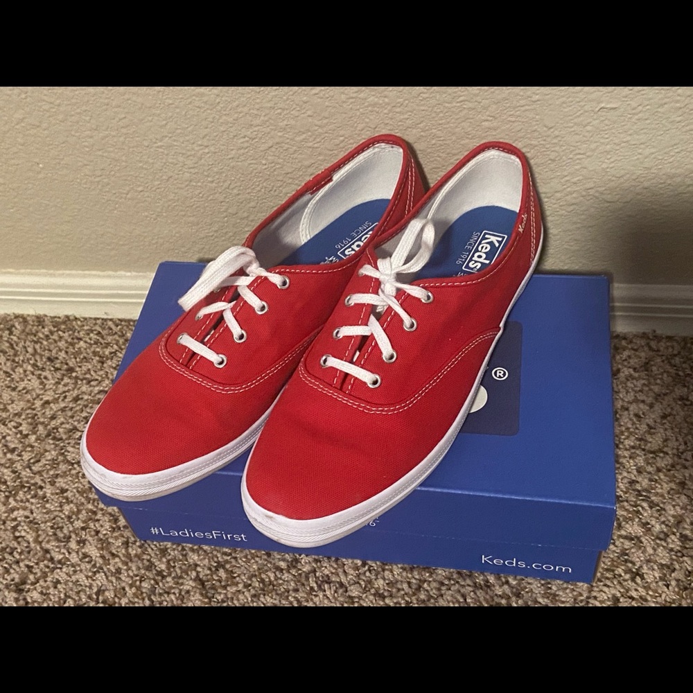 Women’s Keds size 8.5 (Red canvas)